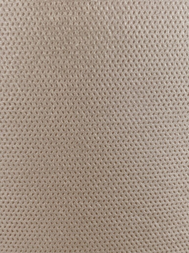 włóknina, wigofil (flizelina) w kolorze beżowym